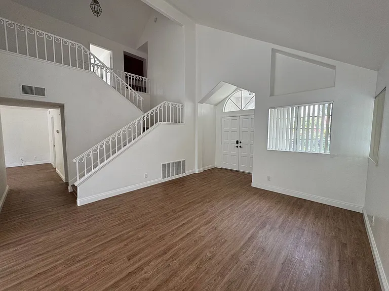 1423 Portofino Dr — Photo 8