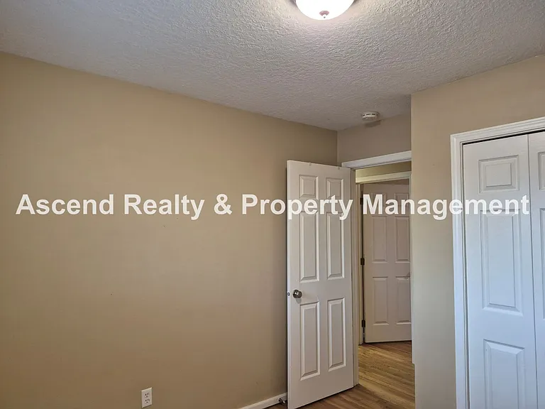 1490 NW 137th Ave — Photo 16