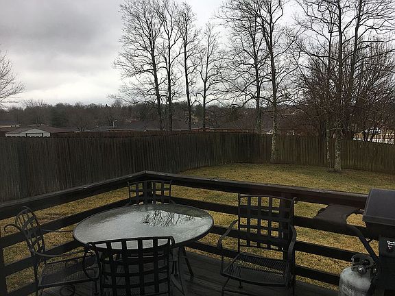 3rd image of 160 Blueridge Dr