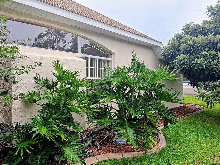 3392 Saint Ives Blvd — Photo 29