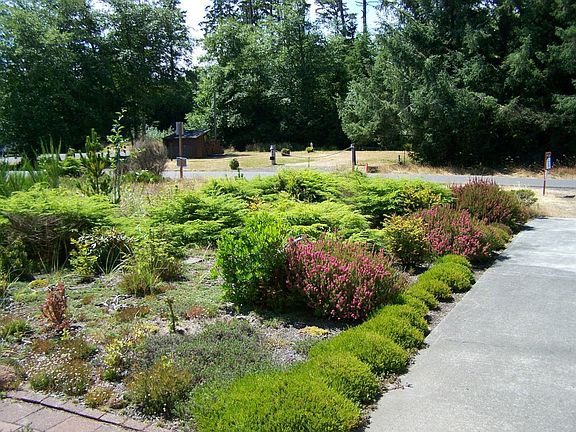 3rd image of 228 Sunrise Ave SE