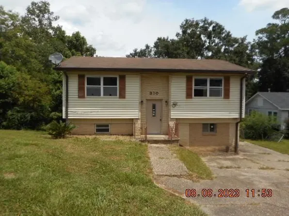 310 Alpine St, Chickasaw, AL 36611