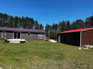 6213 W 8th Rd, Mesick, MI 49668