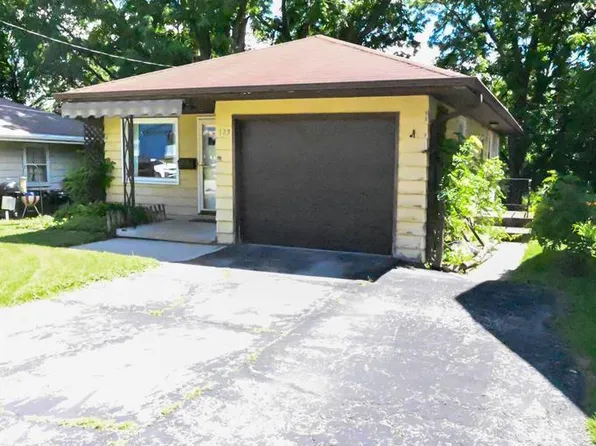 125 Spring STREET, Waukesha, WI 53188