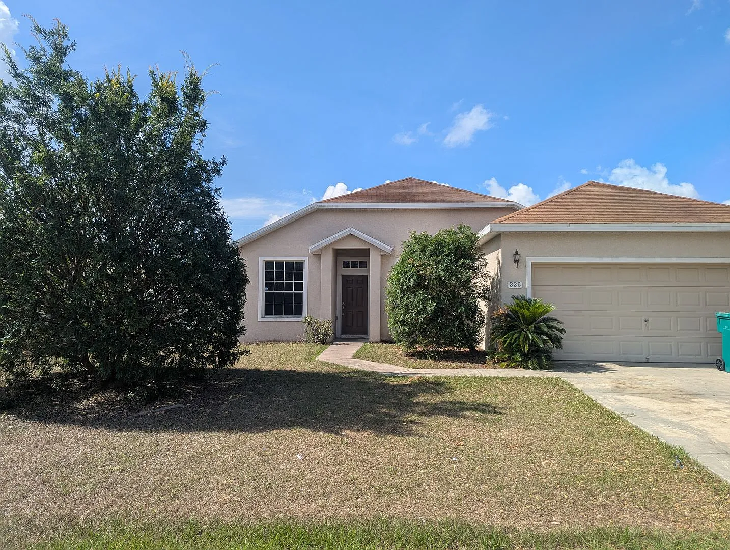 Great family home with 4 bedrooms, 2 bath — Photo 1