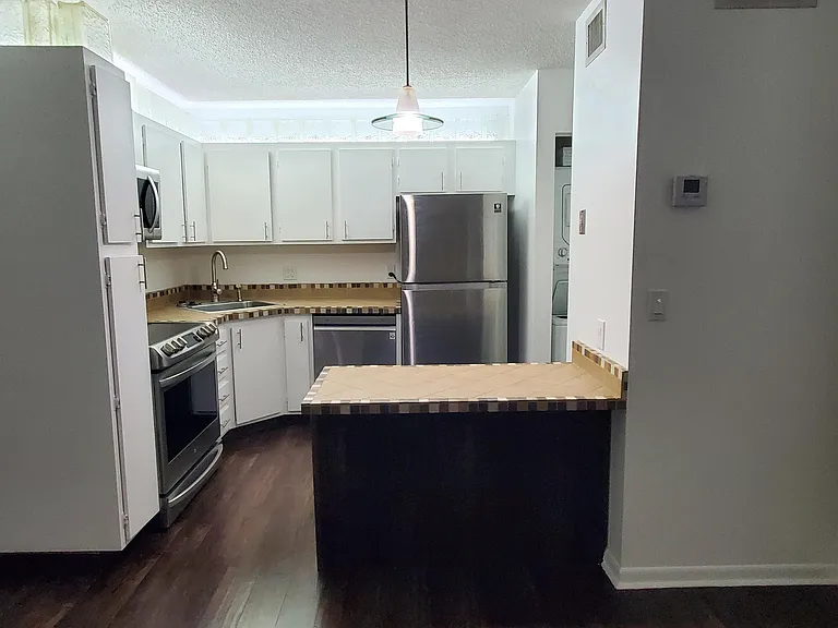 603 Sea Pine Way — Photo 6