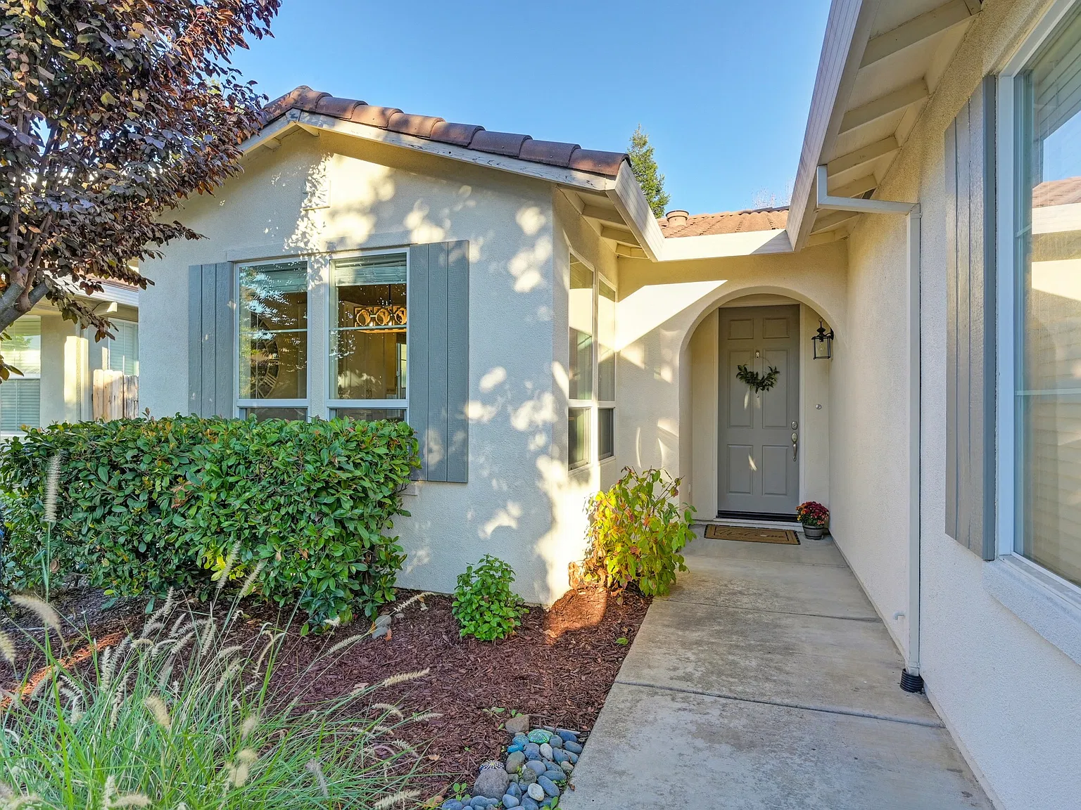 3 bed, 1630 sqft, $3,195 — Photo 2