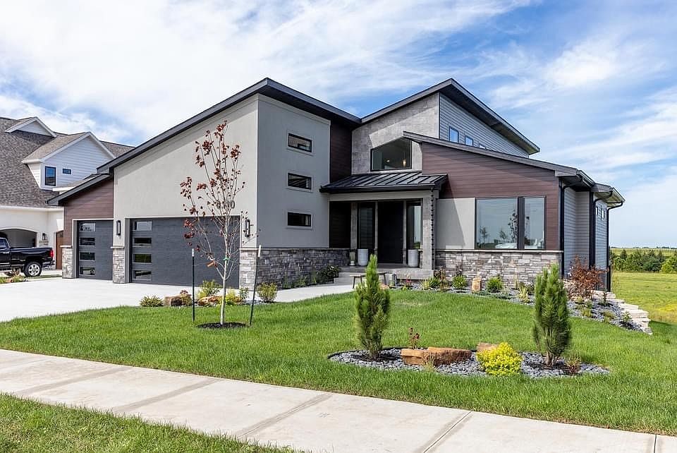 6110 NE Briarwood Dr, Ankeny, IA 50021 Zillow