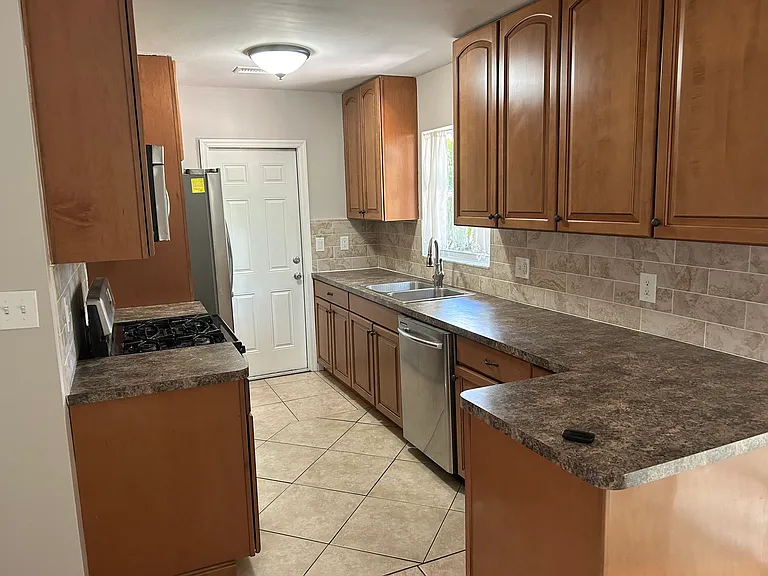 6128 16th Ln NE — Photo 14