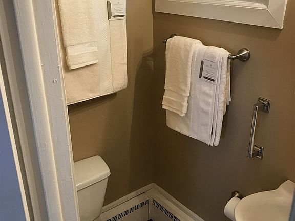 2nd image of 1322 E Us Highway 34 APT 3