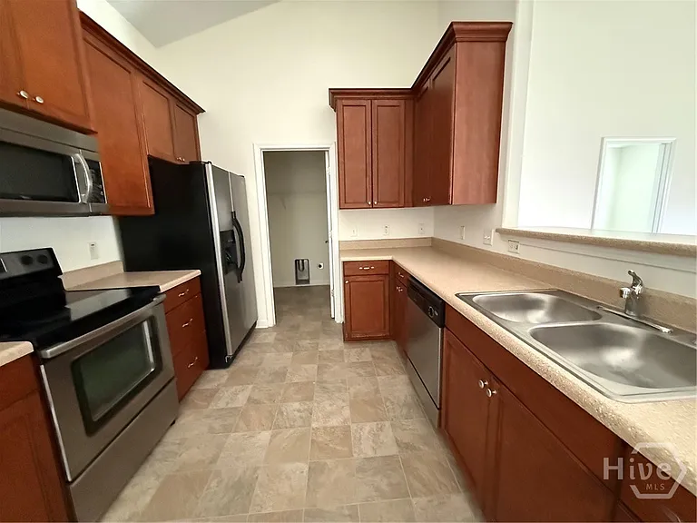 20 Wesleyan Dr — Photo 4