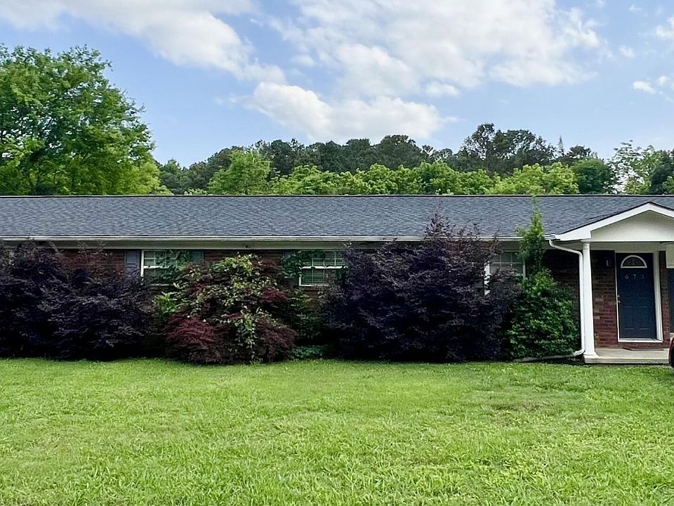 1st image of 673 Mimosa Dr NW