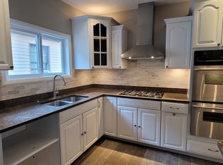 16 Ayer Pl FLOOR 2, Rutherford, NJ 07070