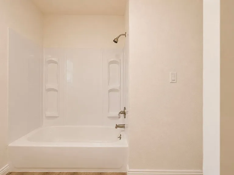 4723 Arlington Ave — Photo 33