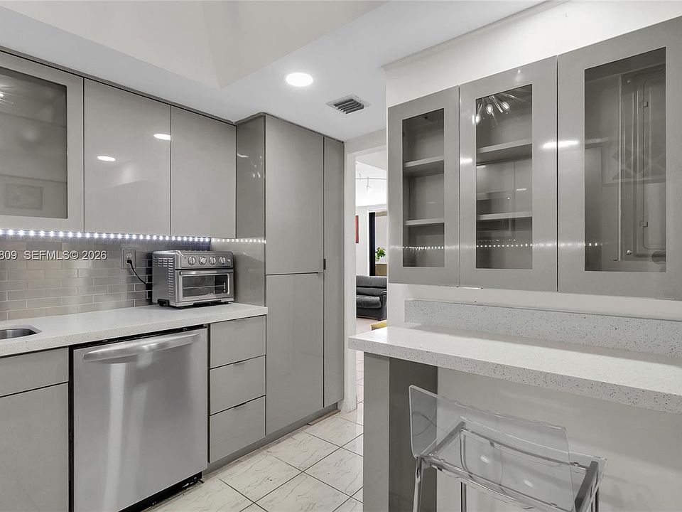 1st image of 1623 Collins Ave APT 812