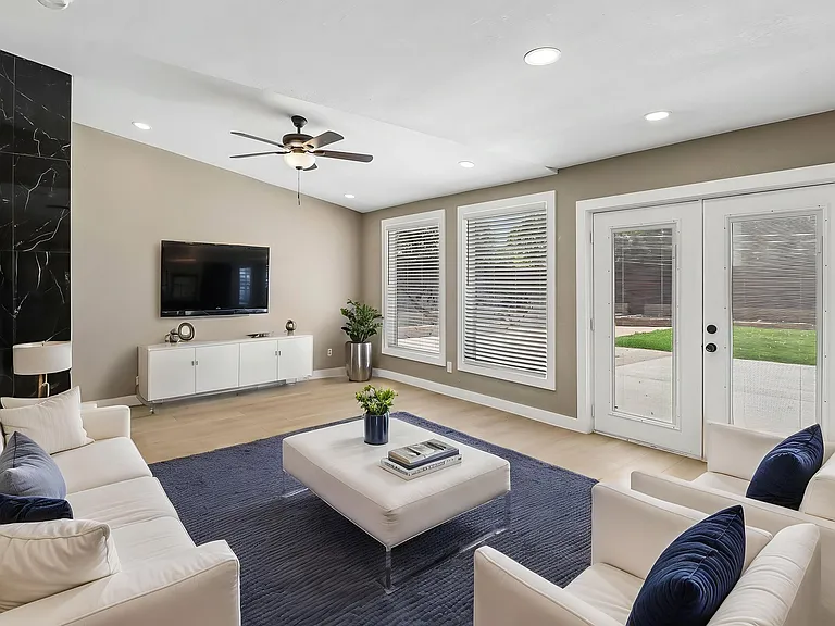 10711 Cromwell Dr — Photo 27