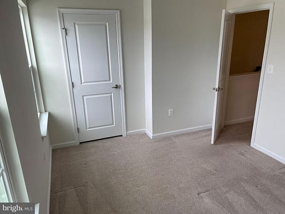 4th image of 503 Rolling Valley Dr