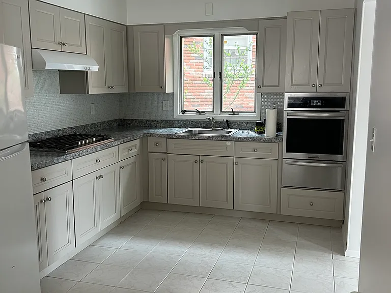 30 Notre Dame Ave #1 — Photo 10