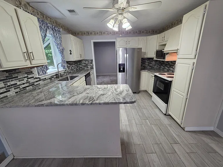 5263 Turkey Point Rd — Photo 17
