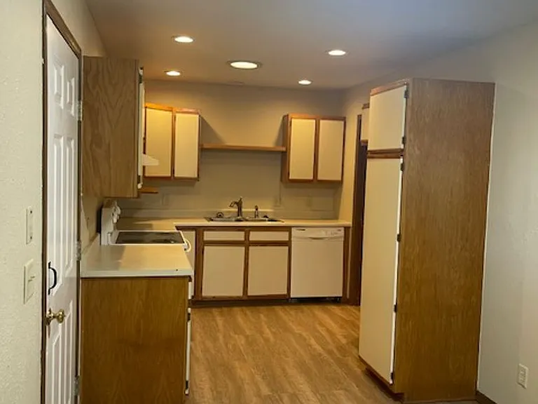 108 W Olive St — Photo 11