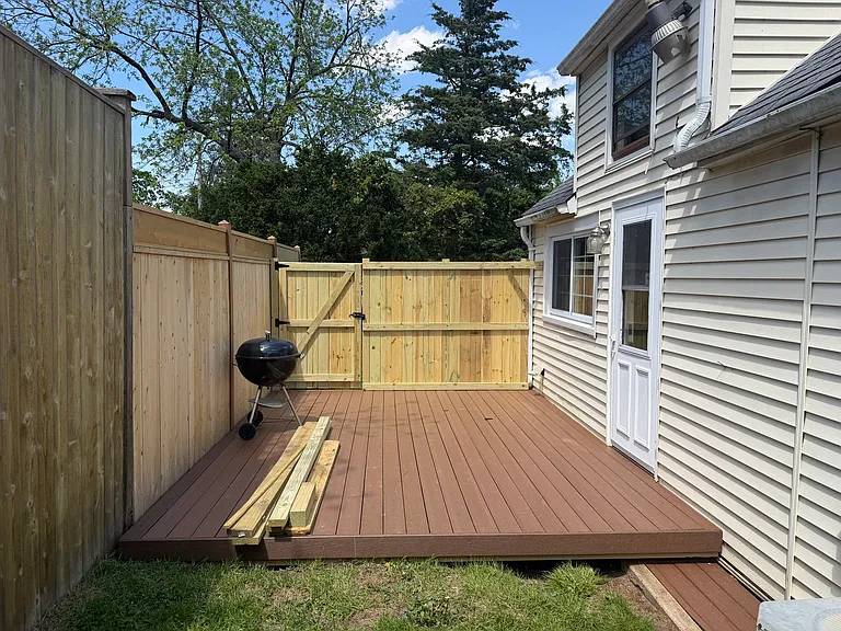 23639 W Chicago St — Photo 12
