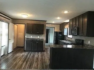 Floor plan 82