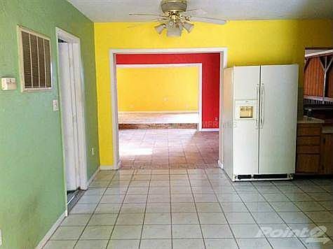 2nd image of 5916 45th Ave N