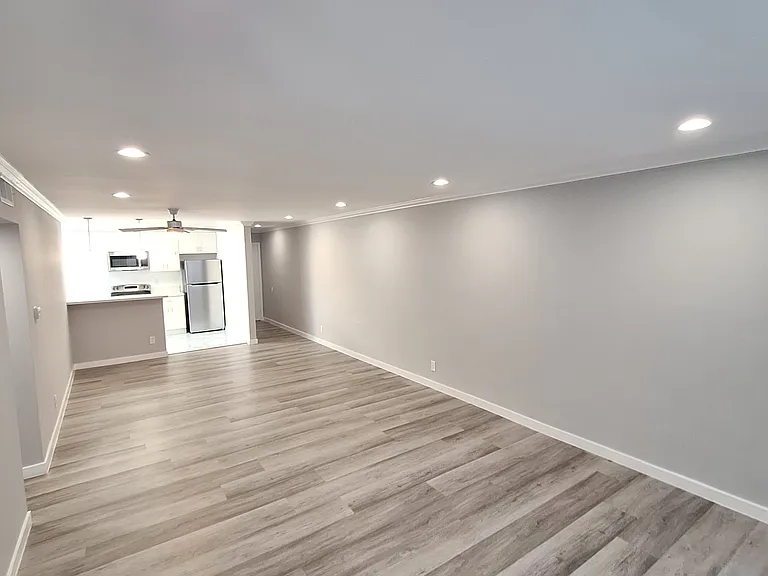 13907 Oxnard — Photo 14