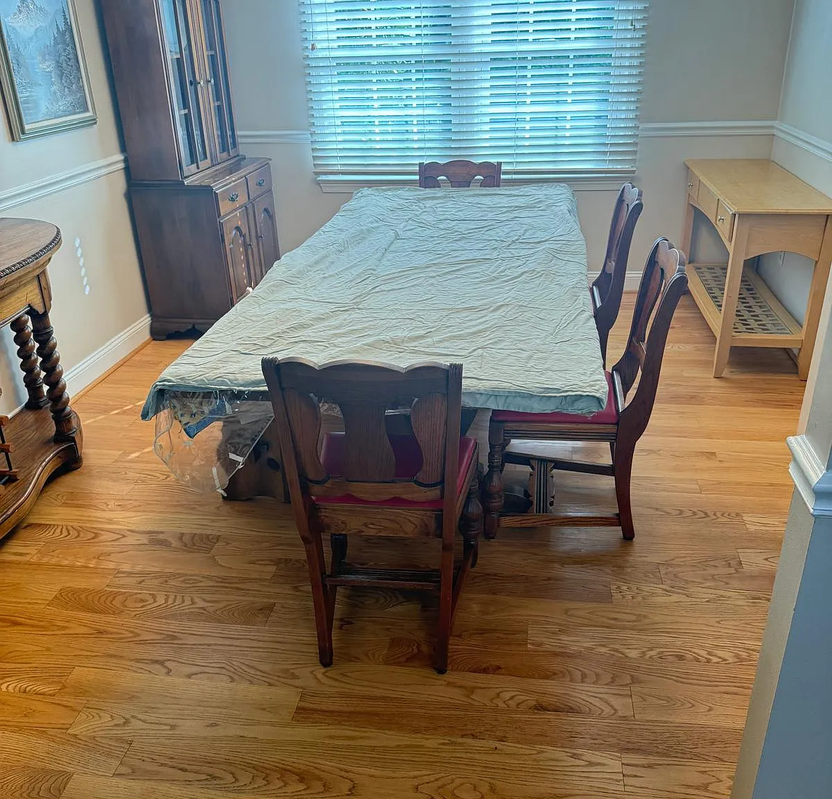 5 bed, 3.5 bath, 3800 sqft, $7,495 — Photo 4