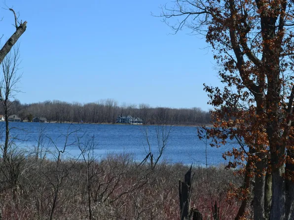 9466 Wabasis Pointe Dr NE, Greenville, MI 48838
