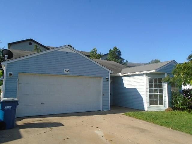 1st image of 3004 NE 12th St