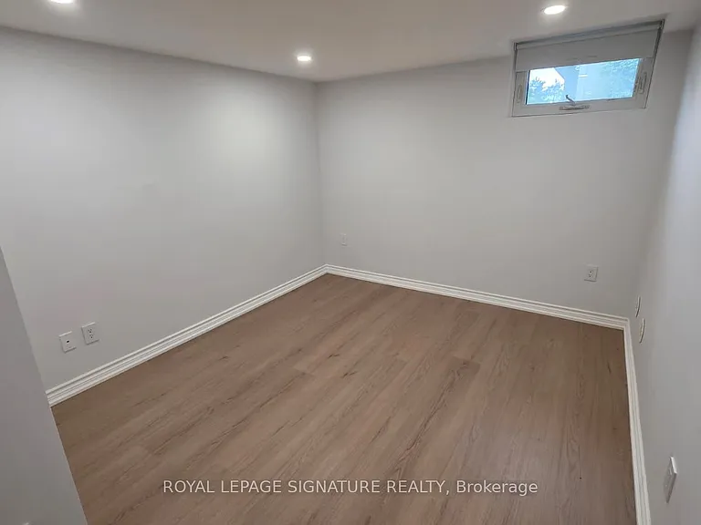 11 Applewood Ln #120 — Photo 16