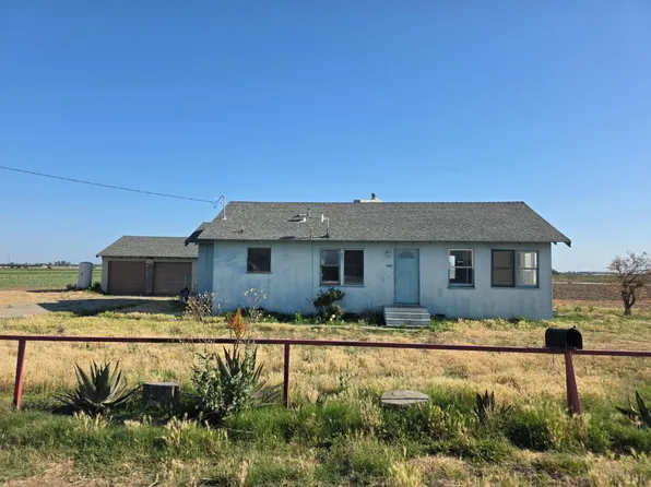 8498 Iona Avenue, Hanford, CA 93230