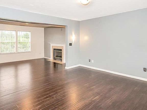 4th image of 10919 Kilworth Ct