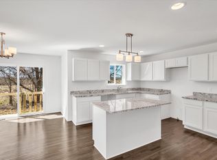 8326 Jack Pine Cir, Ypsilanti, MI 48197