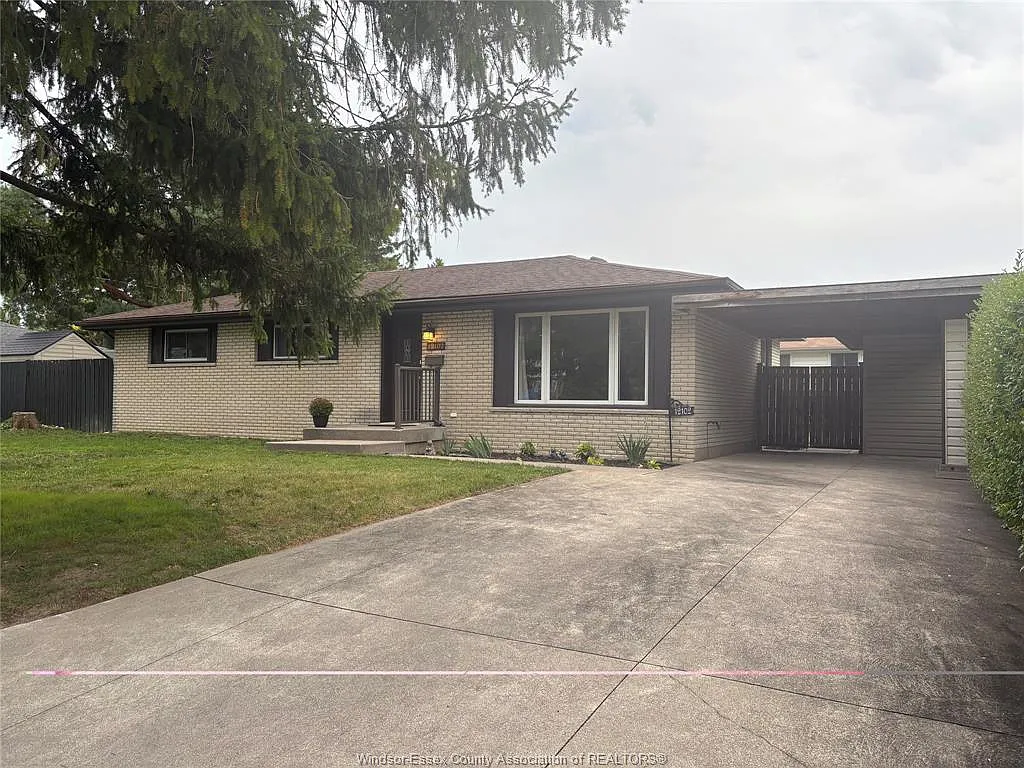 3 bed, $2,150 — Photo 1