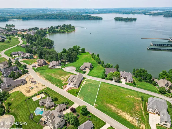 15848 Lighthouse Pointe Dr, Lenoir City, TN 37772