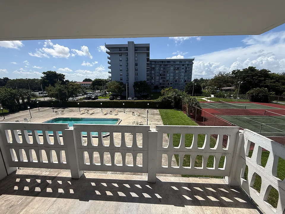 15600 NW 7th Ave #315