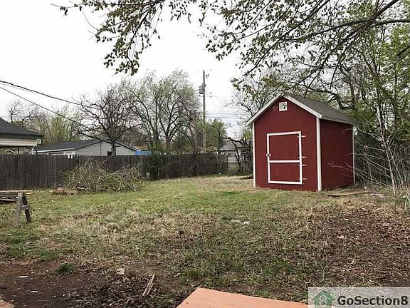 2nd image of 4421 SE 41st St