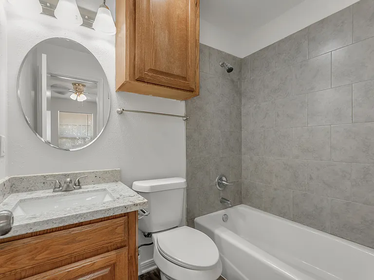 904 Azalea Ct #A — Photo 13