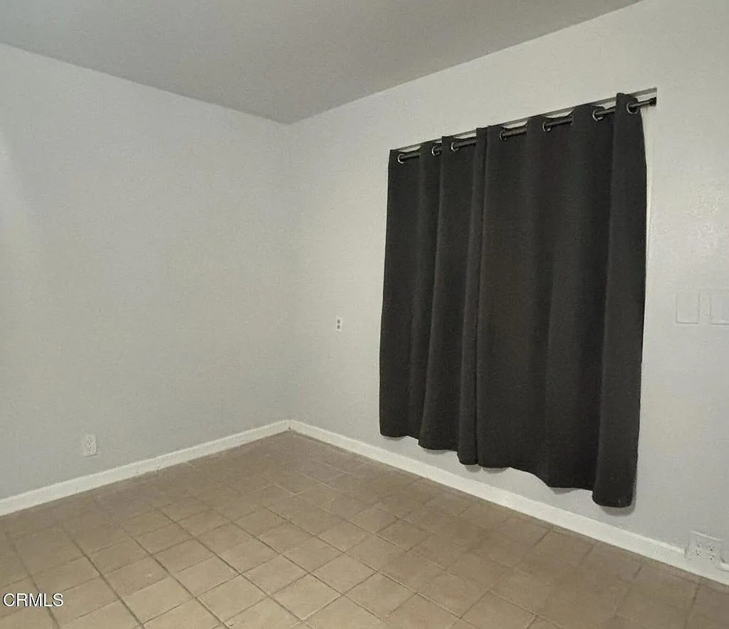 2 bed, 2.0 bath, 2363 sqft, $1,400 — Photo 4