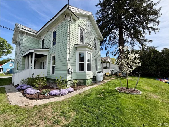3318 Douglas St, Pt Leyden, NY 13433