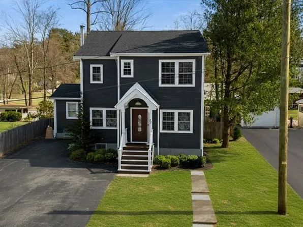 17 Birchwood Pass, West Milford, NJ 07480