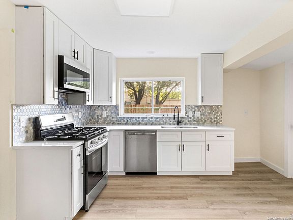2nd image of 369 W Mandalay