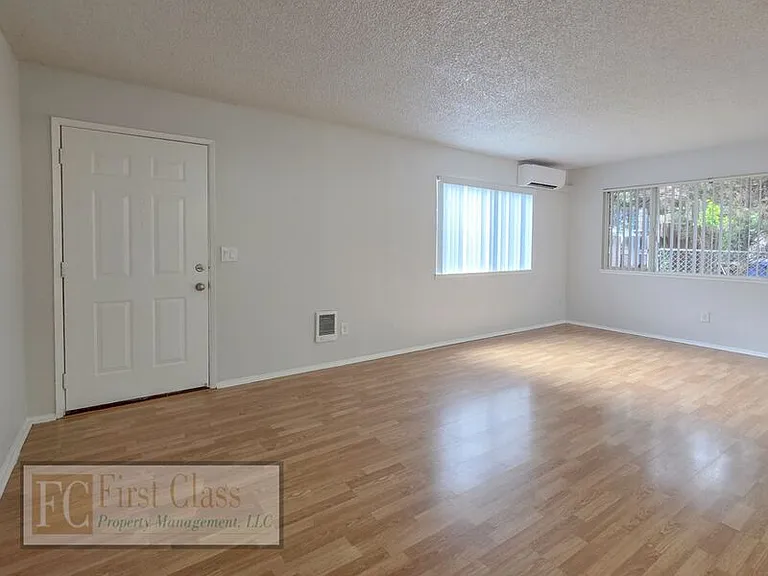 3309 SE 13th Ave #1 — Photo 2