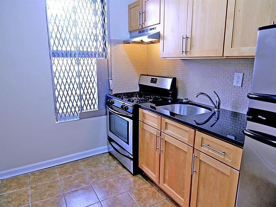 1st image of 192 Bradhurst Ave #34