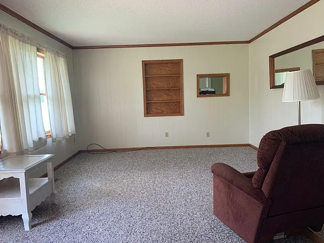 16920 N Main St — Photo 6