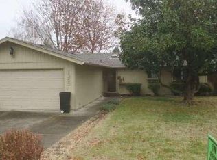 1255 S Oakdale Ave, Medford, OR