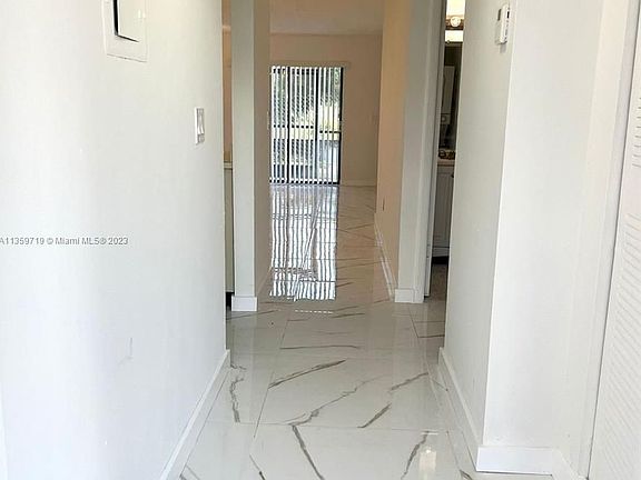 5th image of 870 NE 207th Ter #1049