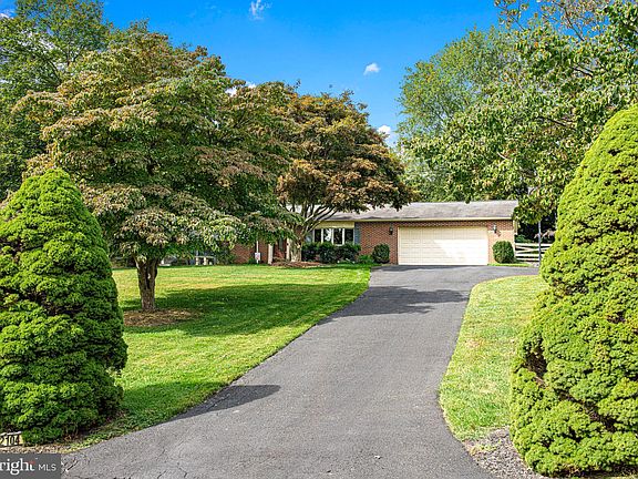 2nd image of 2104 Appaloosa Dr